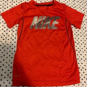 Nike Dri-fit tee 🔥